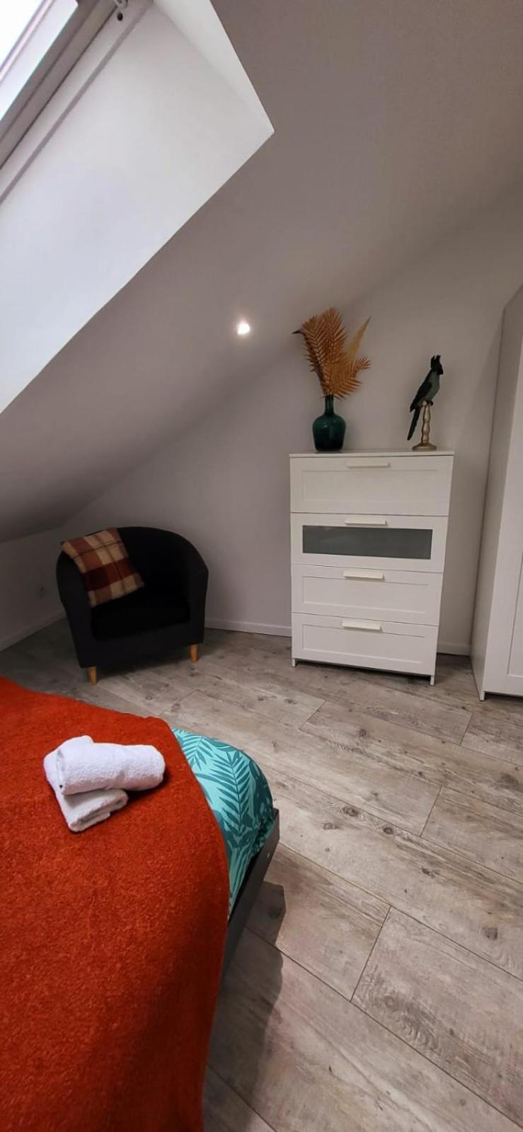 Nalan Orrygeois, Spa, Sauna, Proche Asterix Kültér fotó