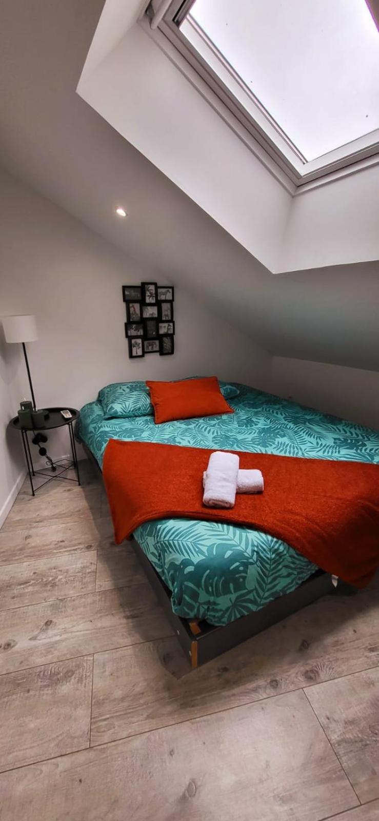 Nalan Orrygeois, Spa, Sauna, Proche Asterix Kültér fotó